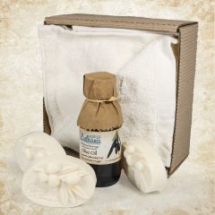 Olive Package Contains 30X30 towel, 3 soaps shaped like an olive branch and olive oil