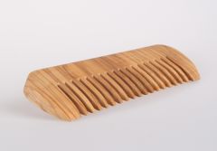 Wooden hair comb made of 100% natural olive wood